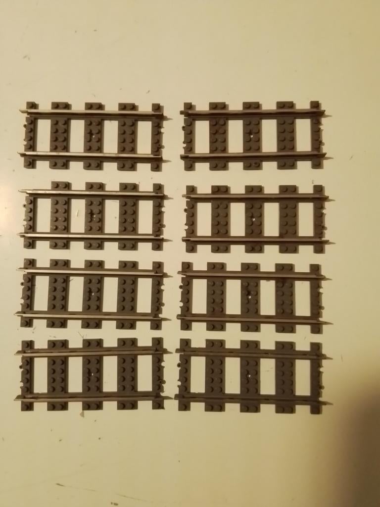 LEGO TREIN 4515 RECHTE 9VOLT (metalen strip), Kinderen en Baby's, Speelgoed | Duplo en Lego, Ophalen of Verzenden, Zo goed als nieuw