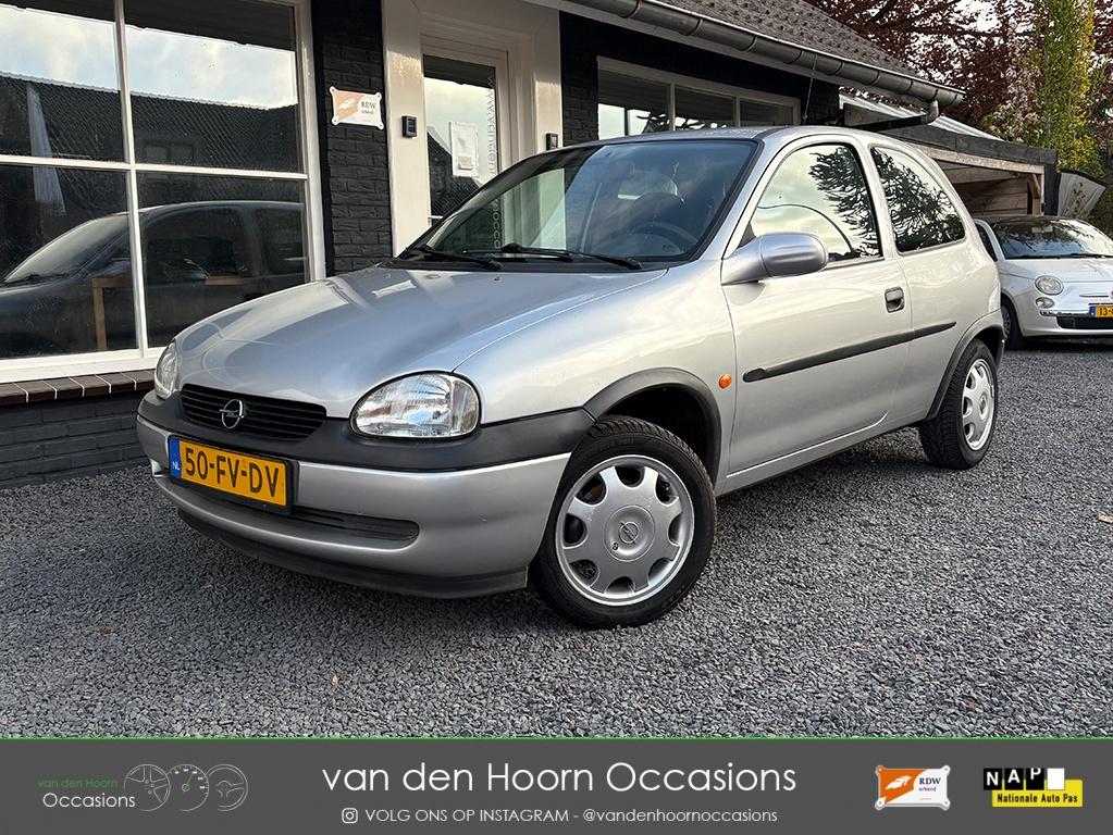 Opel Corsa 1.2i-16V UNIEK! | 45000 KM | NAP | 1E EIGNR | NW, Auto's, Oldtimers, Bedrijf, Te koop, Alarm, Centrale vergrendeling
