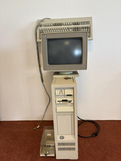 IBM PS/2 model 8580, Computers en Software, Vintage Computers, Ophalen, IBM