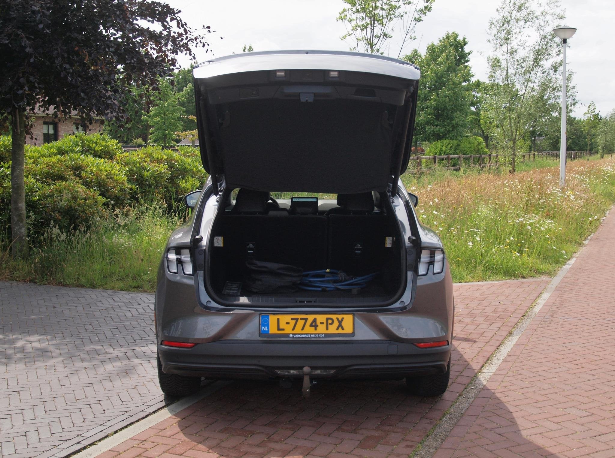 Foto 27 van Ford Mustang Mach-E Extended RWD 98 kWh | Panoramadak | Bang