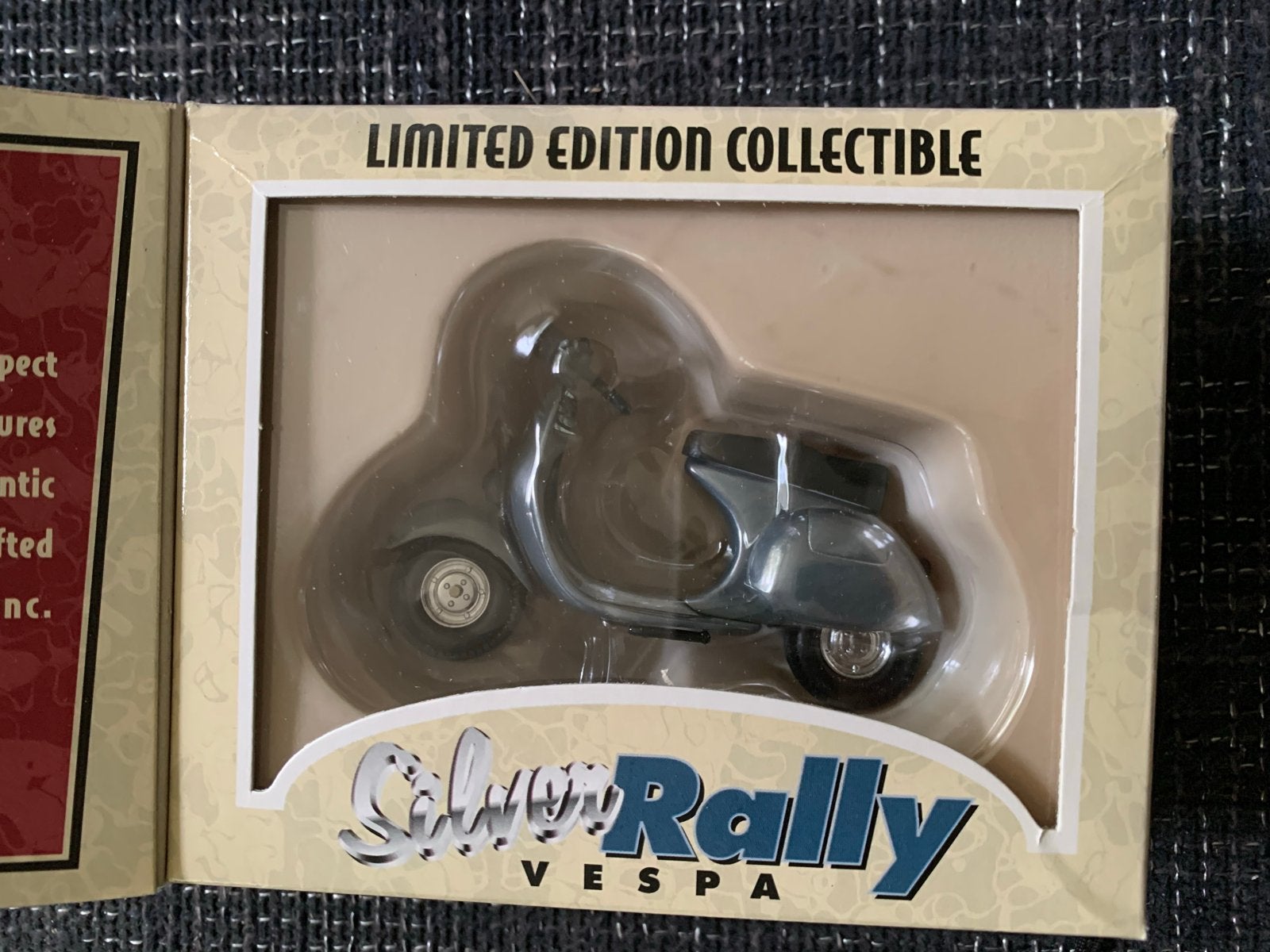 Limited Edition Xonex Silver Rally Vespa schaalmodel, Ophalen of Verzenden, Nieuw