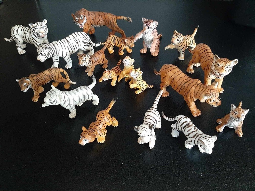 18 Tijgers van hard plastic!, Ophalen of Verzenden, Zo goed als nieuw, Wild dier, Beeldje of Figuurtje