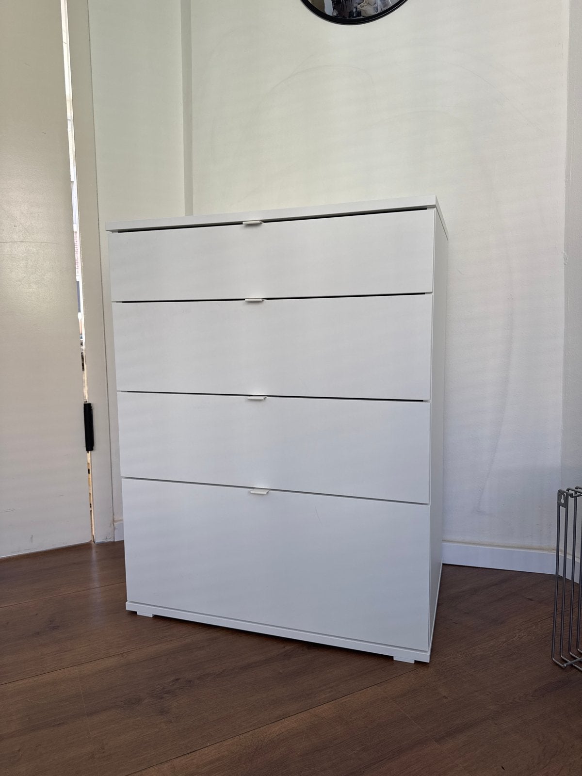 Witte ladekast met 4 laden - Zo goed als nieuw, Ophalen, Overige materialen, 100 tot 150 cm, 50 tot 100 cm