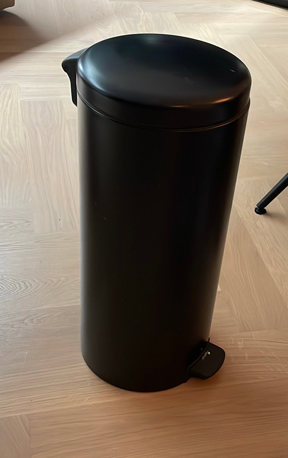 Brabantia pedaalemmer prullenbak, Ophalen, 50 – 75, Met pedaal, Zo goed als nieuw