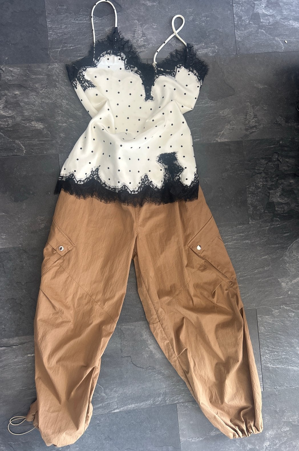 SHOEBY set stippen z/w top kant M & cargobroek zand M 38, Maat 38/40 (M), Zo goed als nieuw, Lang, Meerkleurig