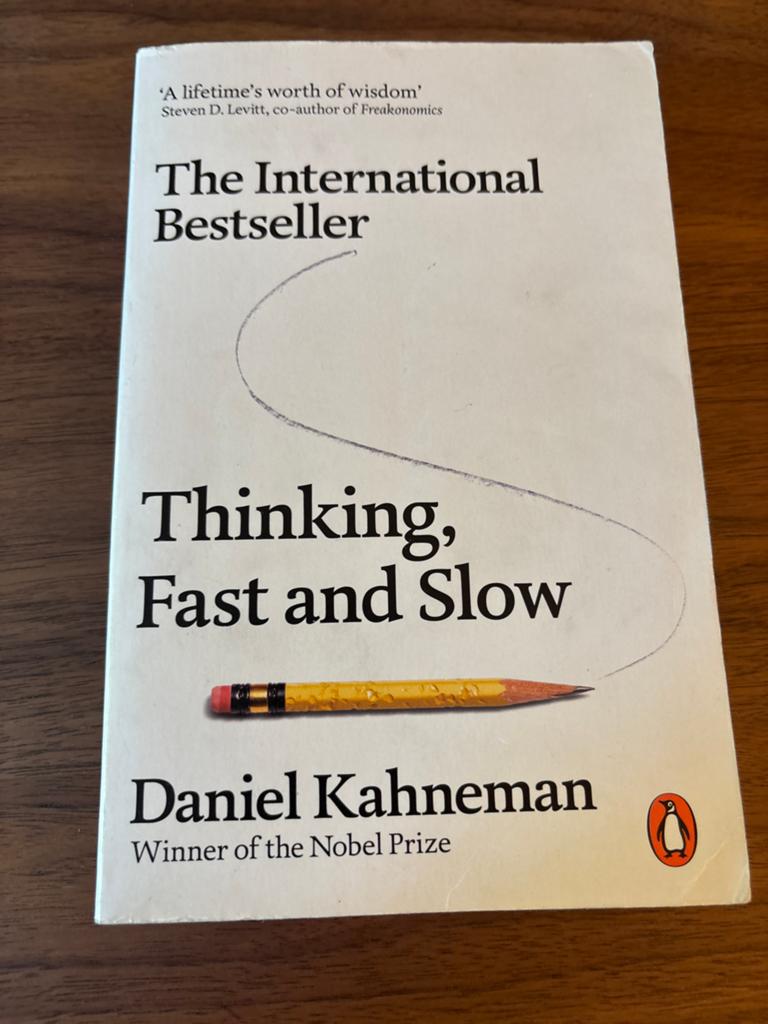 Thinking, Fast and Slow - Daniel Kahneman (Nobelprijs), Boeken, Ophalen of Verzenden, Gelezen, Cognitieve psychologie