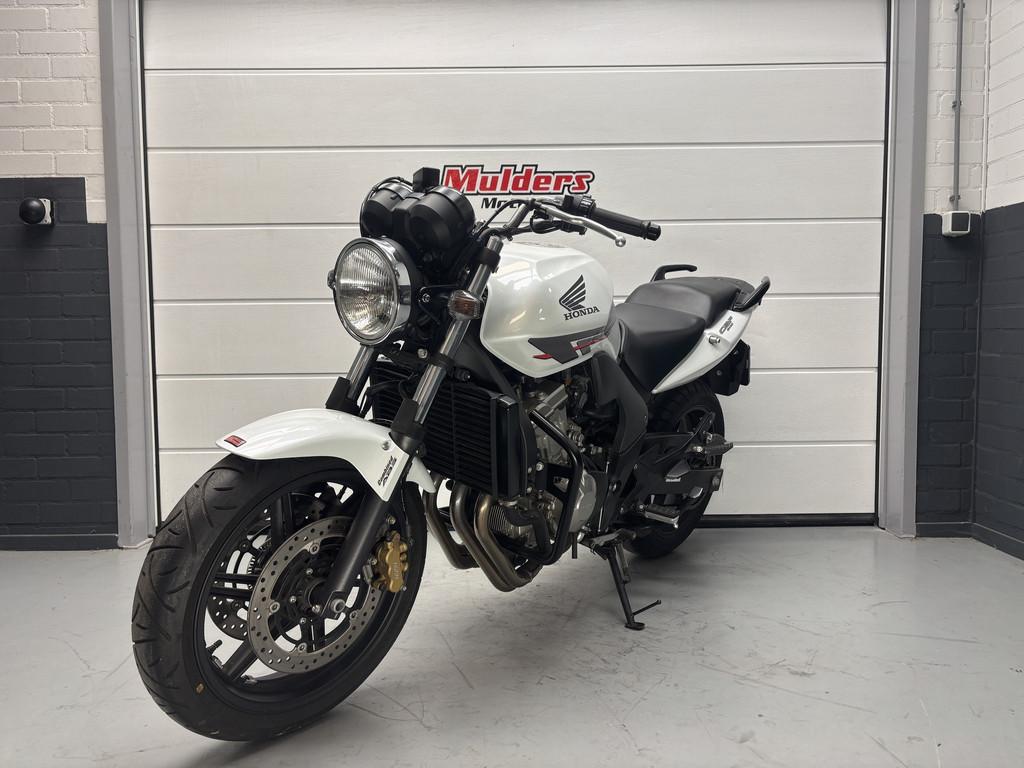 Honda CBF 600 N (bj 2010), Motoren, Motoren | Honda, Bedrijf, Mc.benelux@honda-eu.com, Toermotor, Doornveld 180 - 184
B-1731  Zellik, BE