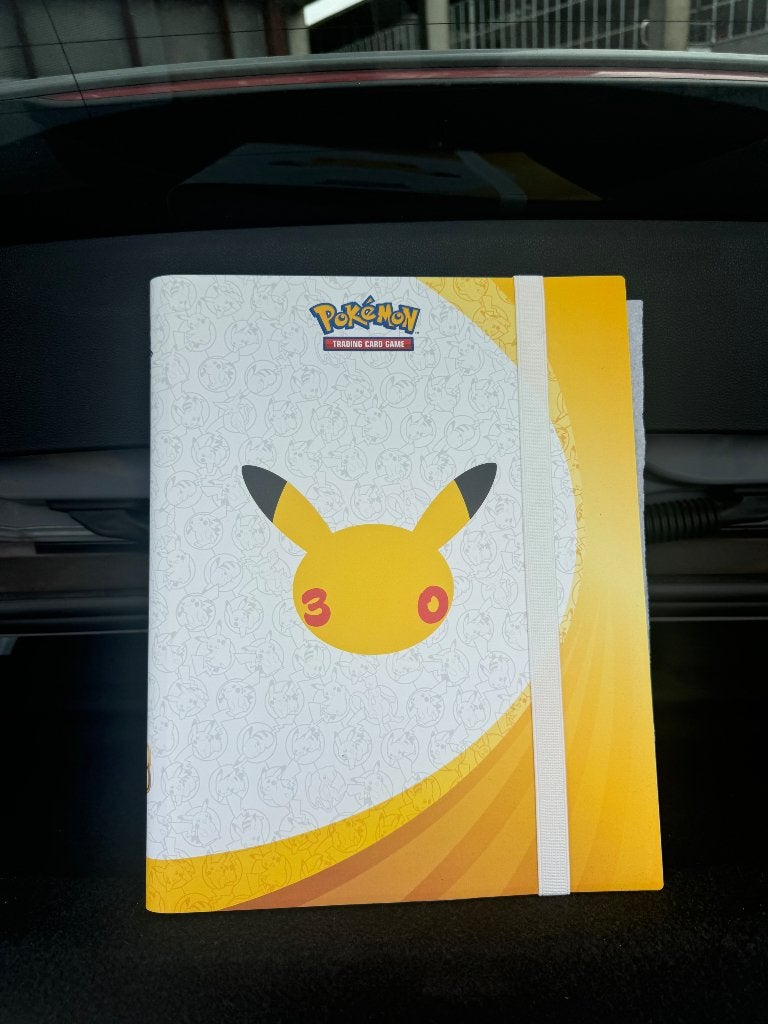 Pokemon 30th celebration binder, Ophalen of Verzenden, Nieuw, Boek of Catalogus