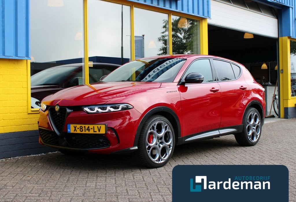 Alfa Romeo Tonale 1.5T Hybrid Edizione Speciale HK Leder 360, Auto's, Gebruikt, Euro 6, 4 cilinders, 700 kg