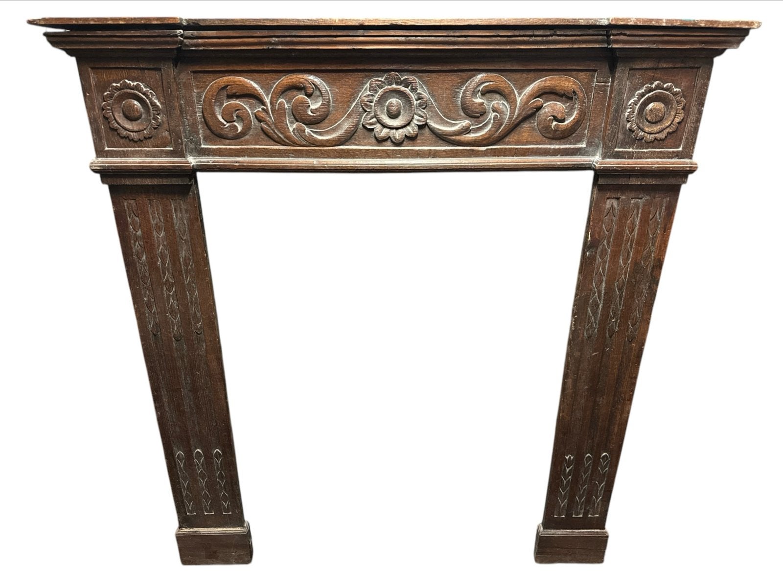 Antieke houten schouw met sierlijk houtsnijwerk, Ophalen