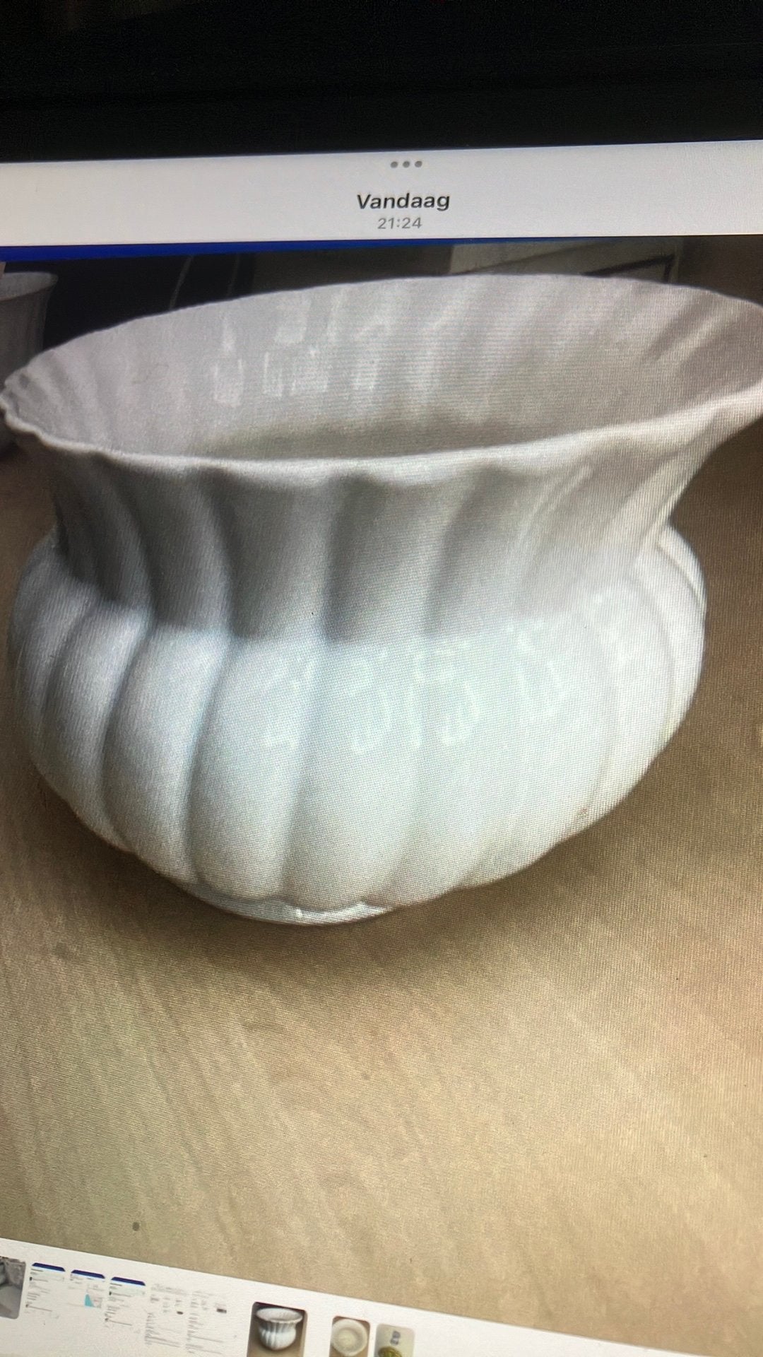 witte bloempot/cachepot van Velser Delfts Aardewerk, Ophalen of Verzenden, Zo goed als nieuw, Rond, Steen of Aardewerk