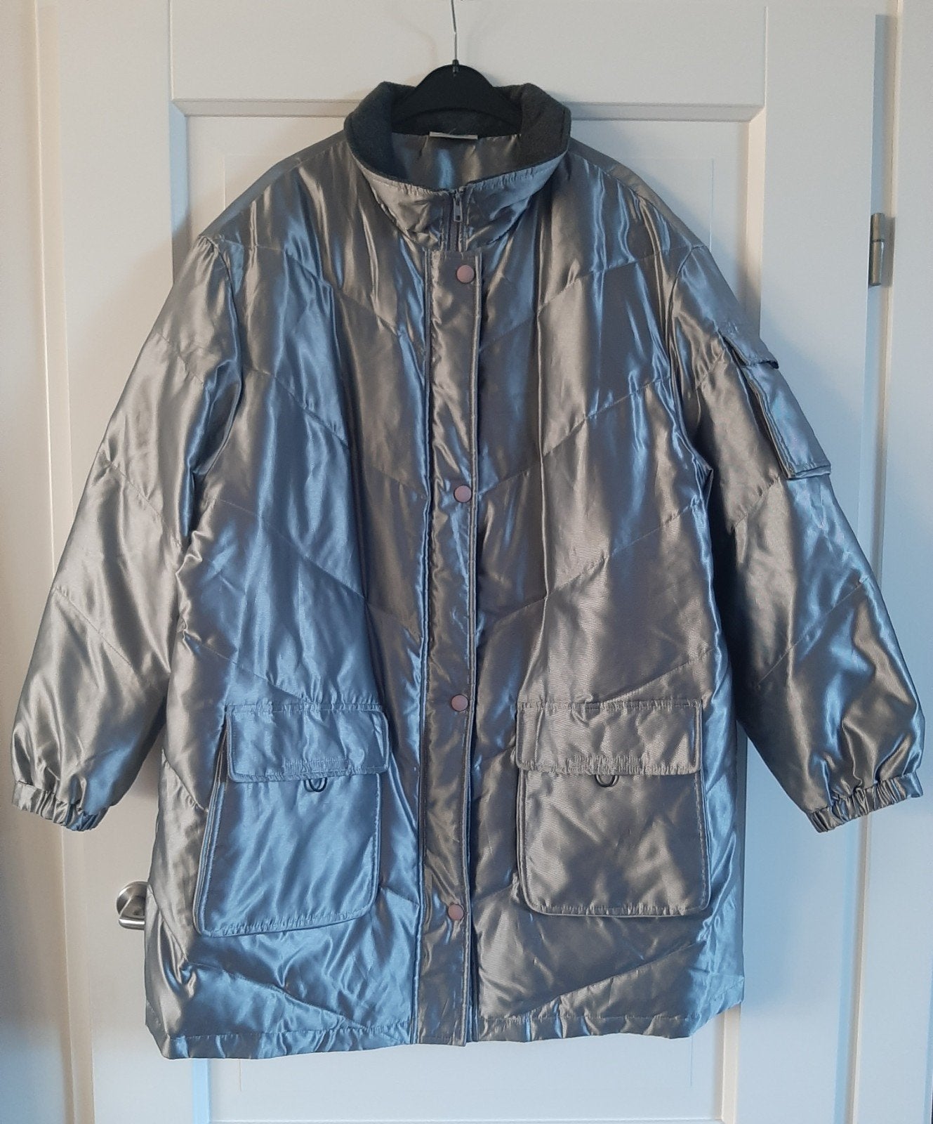 Ulla Popken zilverkleurige jas maat 48/50, Ulla Popken, Ophalen of Verzenden, Zo goed als nieuw, Maat 46/48 (XL) of groter