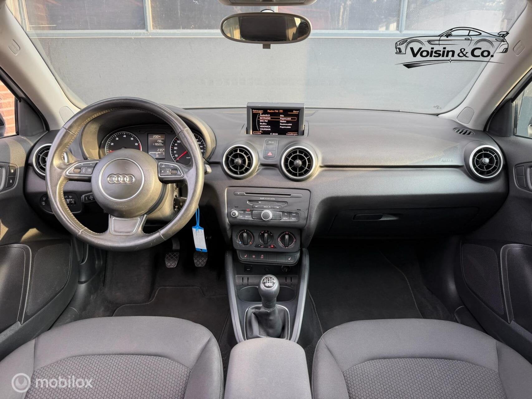 AUDI A1 1.4 TFSI | PANO | STOELVERW. | CRUISE | PDC | 120DKM, Auto's, Voorwielaandrijving, Euro 5, Stof, Zwart
