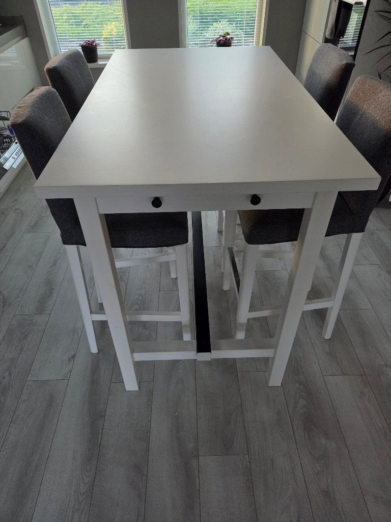 bartafel en barkrukken, Huis en Inrichting, Barren, Ophalen, Zo goed als nieuw, Inclusief barstoelen