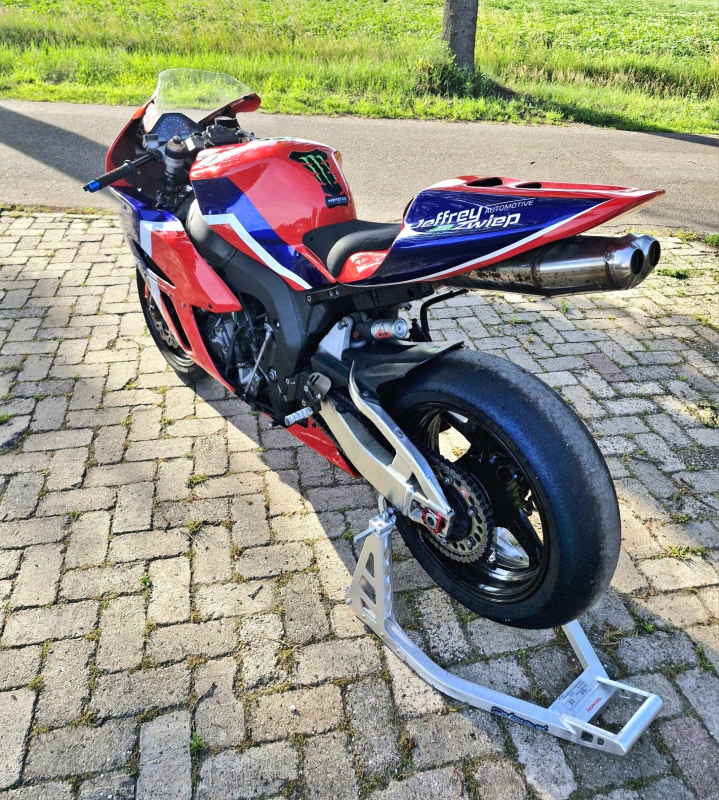Honda CBR 1000 rr fireblade circuitmotor trackbike, 4 cilinders, Super Sport, Meer dan 35 kW, 999 cc