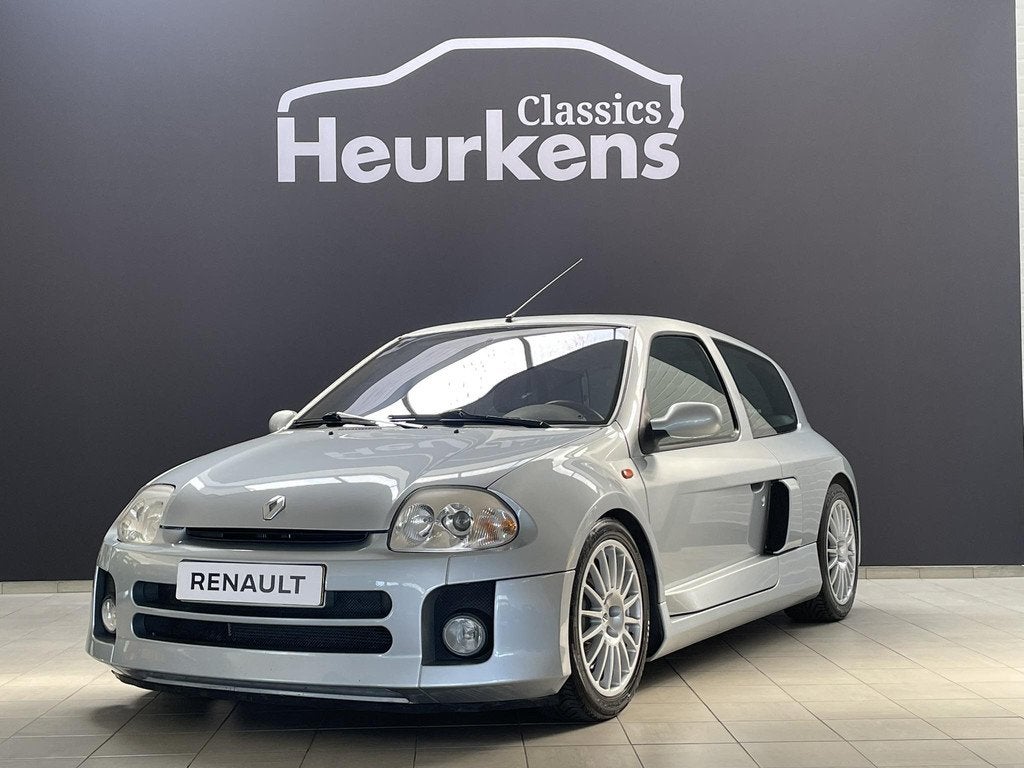 Renault Clio 3.0-24V V6 RS | Origineel NL | Eerste eigenaar, Gebruikt, 2946 cc, Origineel Nederlands, Handgeschakeld