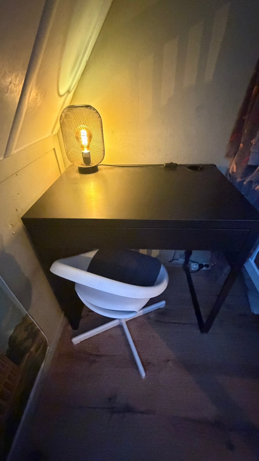 Ikea kinderbureau Micke met stoel, Ophalen, Zo goed als nieuw, Tafel(s) en Stoel(en)