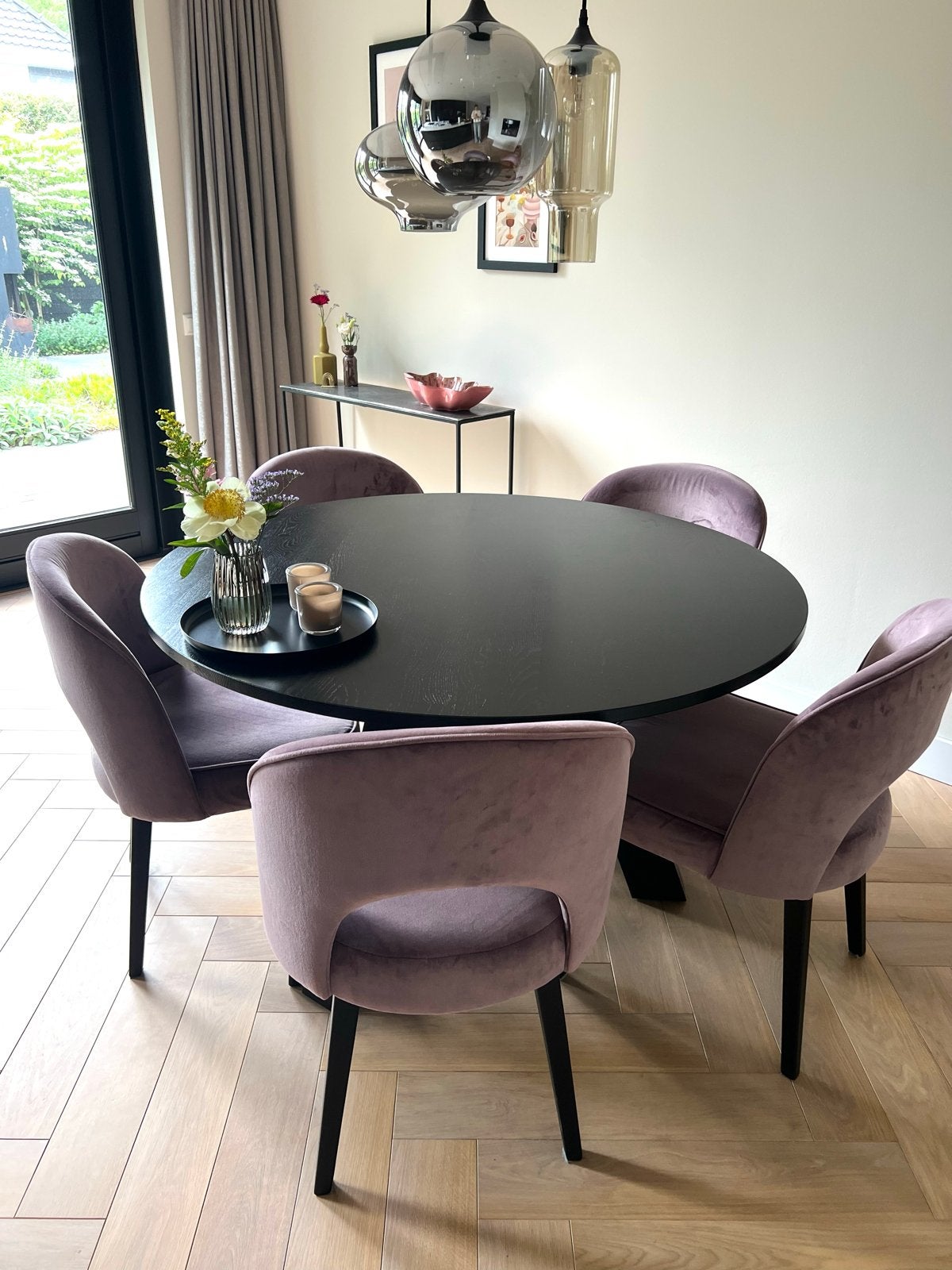 Zwarte ronde eettafel met 5 eetkamerstoelen, Ophalen, Overige kleuren, Zo goed als nieuw, Stof