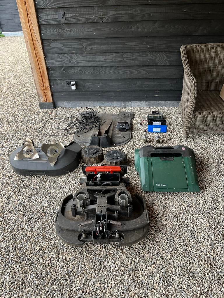 Diverse onderdelen Robomow RS615 Pro Robotmaaier, Ophalen of Verzenden, Gebruikt, Minder dan 30 cm, Accu-grasmaaier