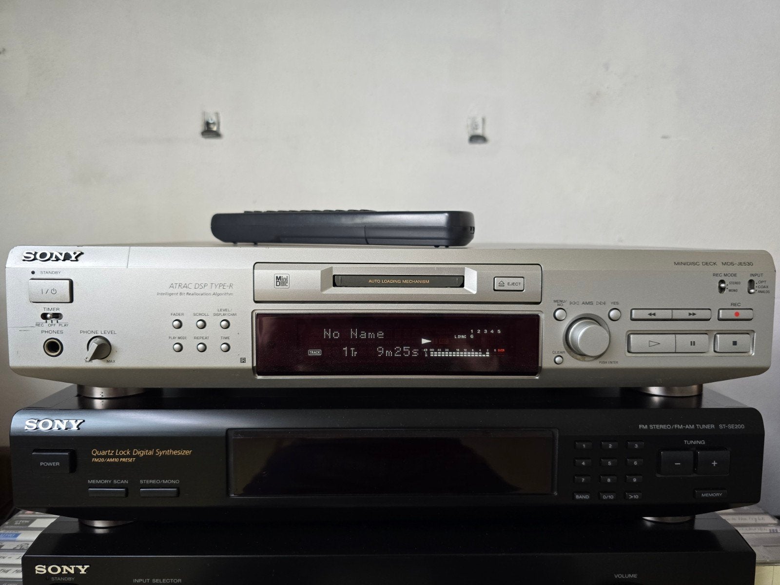 Sony minidisc MDS-JE530 + afstandsbediening, Ophalen of Verzenden, Minidisc-speler