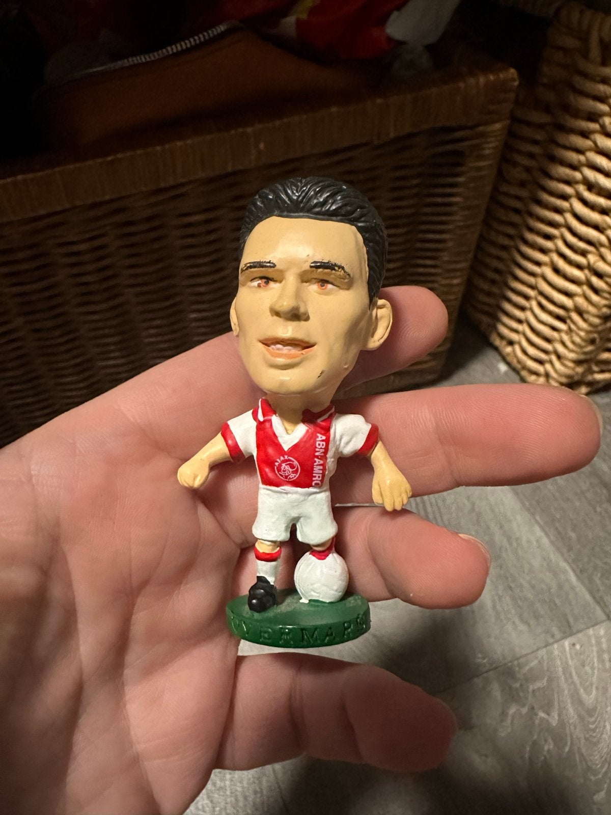 Zeldzame Corinthian 1996 Ajax Overmars HOL002 Fish Logo Base, Ophalen of Verzenden, Gebruikt, Ajax, Beeldje of Poppetje
