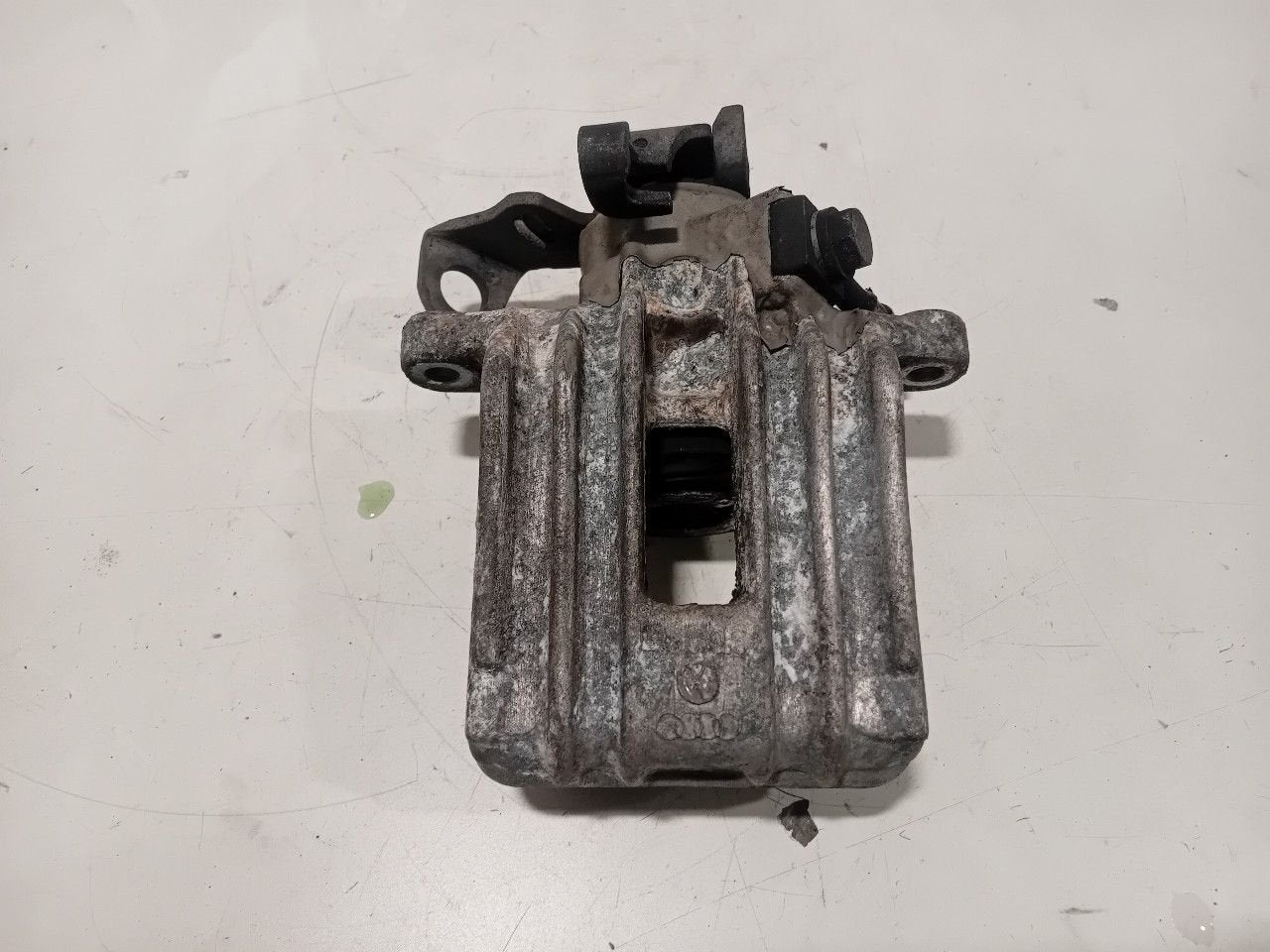Remklauw rechts achter Audi TT, Onderdelen@venauto.nl, Van der Ven Autorecycling B.V., Gebruikt, Ettenseweg 76, 4706 PB Roosendaal, The Netherlands