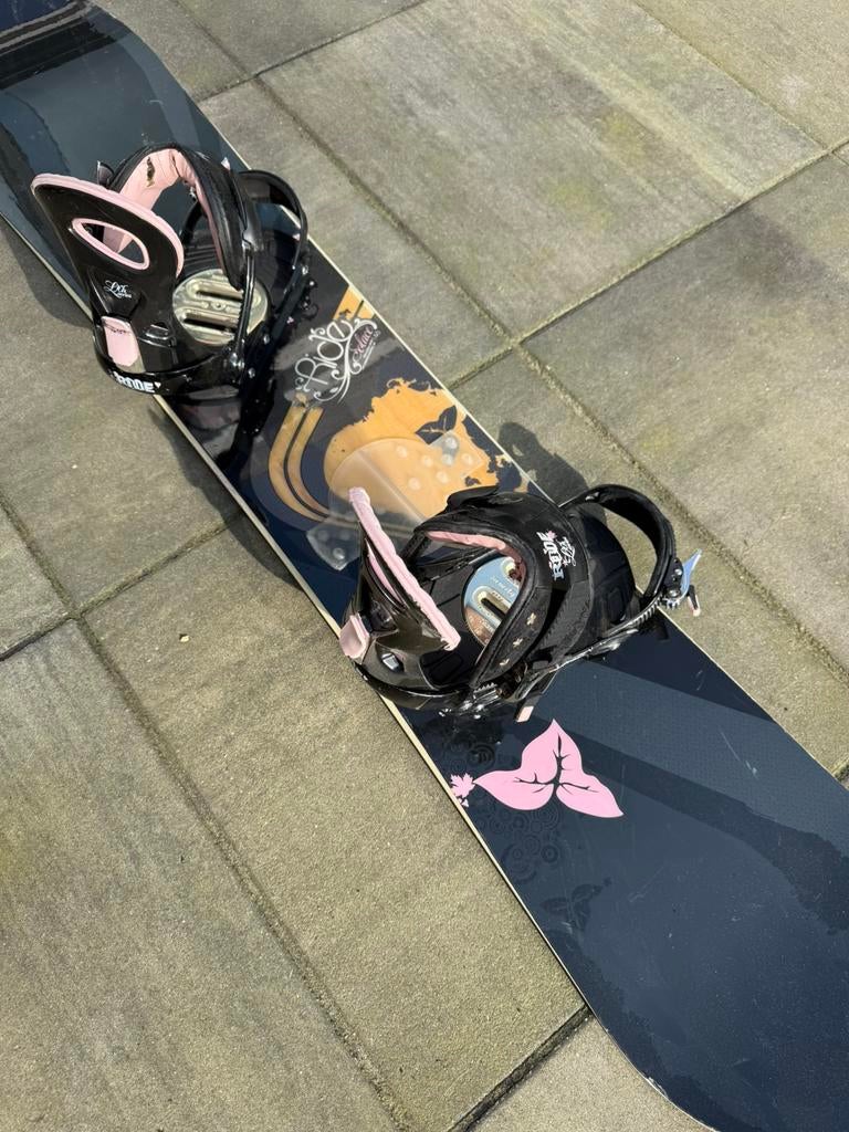Dames Snowboard Ride met Ridd Bindingen., Sport en Fitness, Ophalen, Zo goed als nieuw, Bindingen