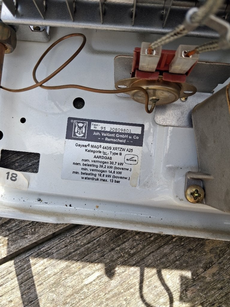 Vaillant badgeiser 440/9 xrtzw a25, Doe-het-zelf en Verbouw, Geisers en Boilers, Ophalen, Gebruikt, Aardgas, Geiser
