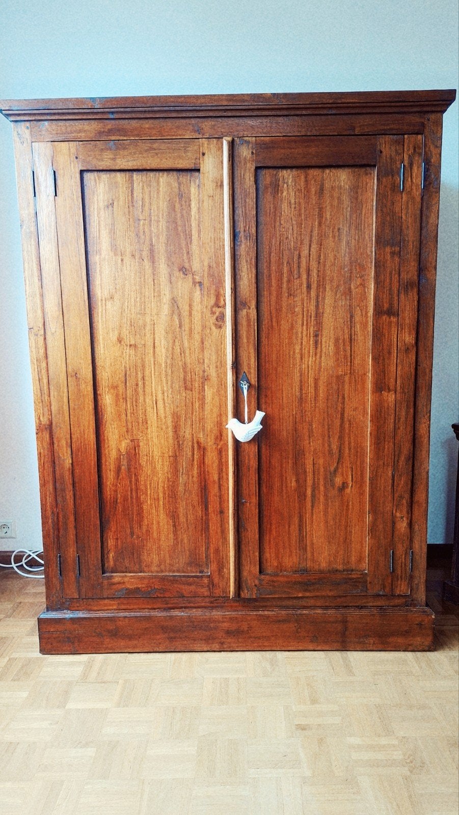 Koloniale kast - Massief houten opbergkast, Antiek en Kunst, Antiek | Meubels | Kasten, Ophalen