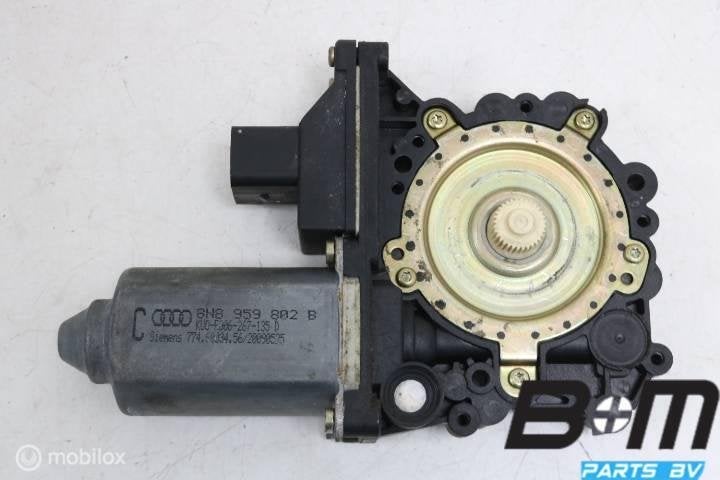 Raammotor rechts Audi TT 8N Coupe 8N8959802B, Gebruikt