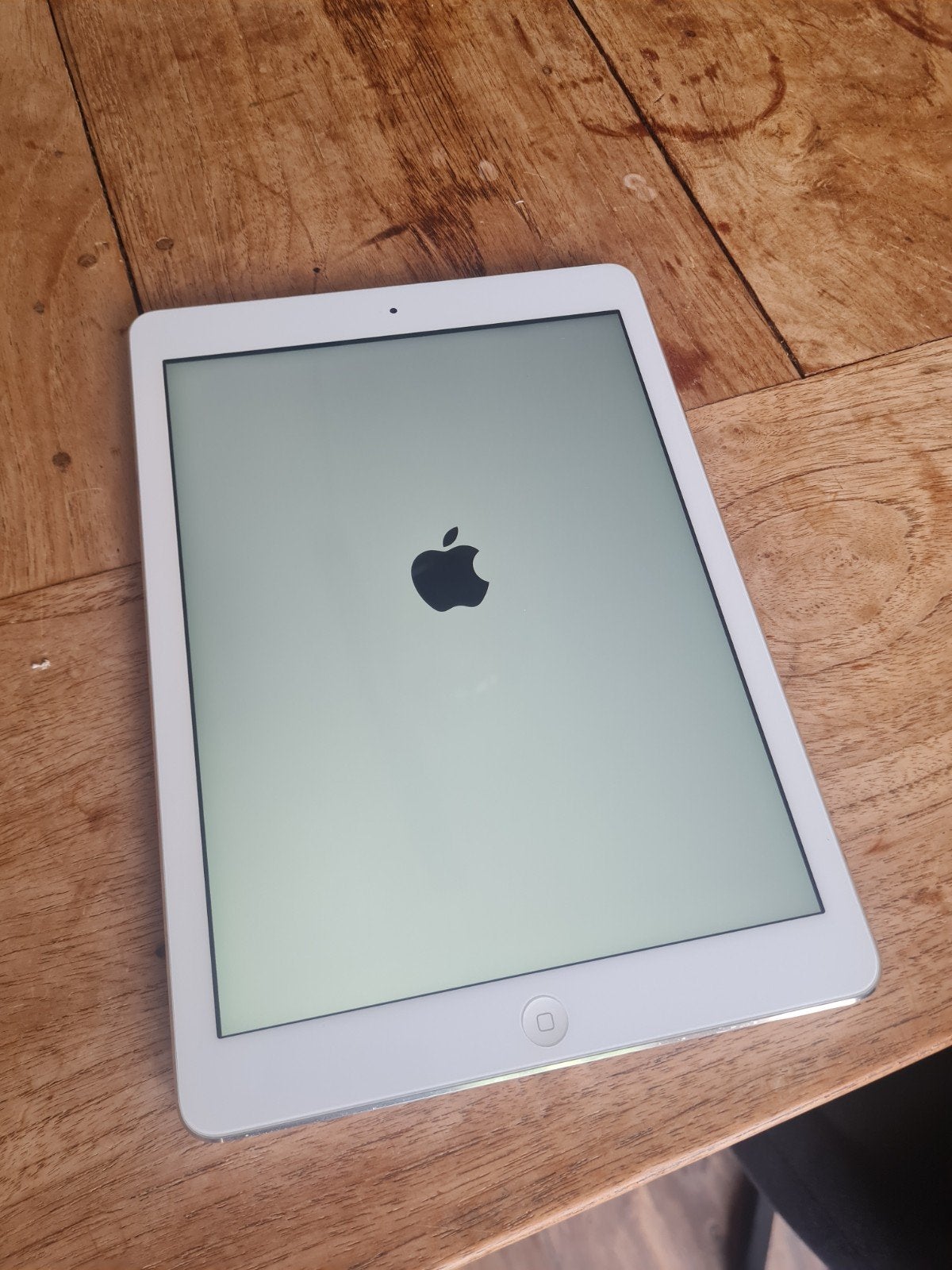 iPad Air (2013) - Goede staat, lichte gebruikssporen, 10 inch, Gebruikt, Apple iPad Air, Ophalen of Verzenden