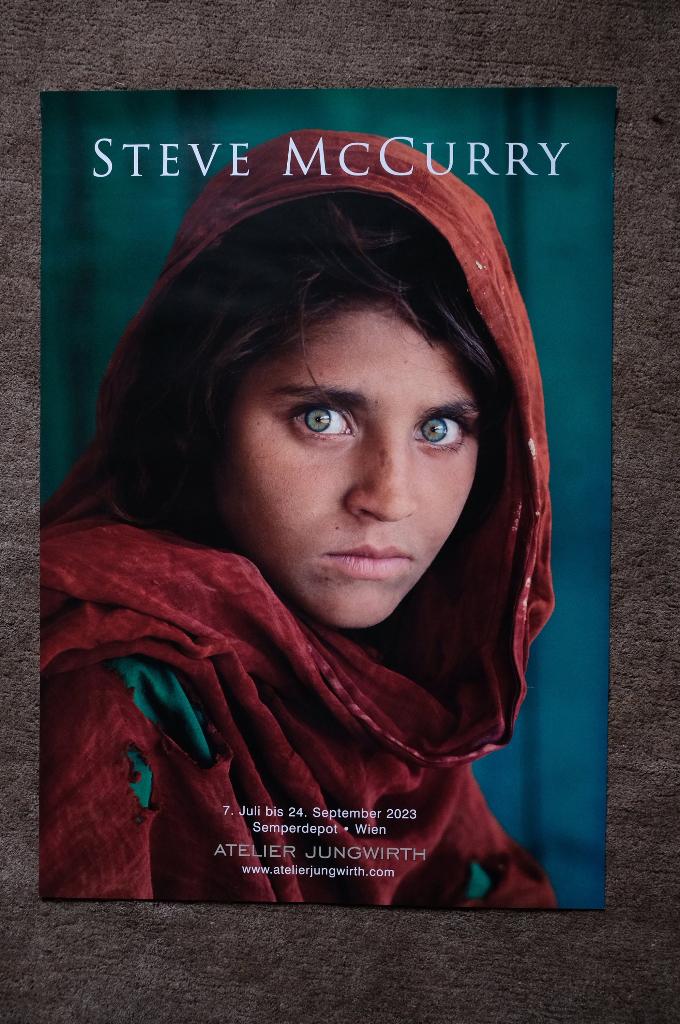 Steve McCurry - Photographer/Journalist | poster, Rechthoekig Staand, Ophalen of Verzenden, Zo goed als nieuw, A1 t/m A3
