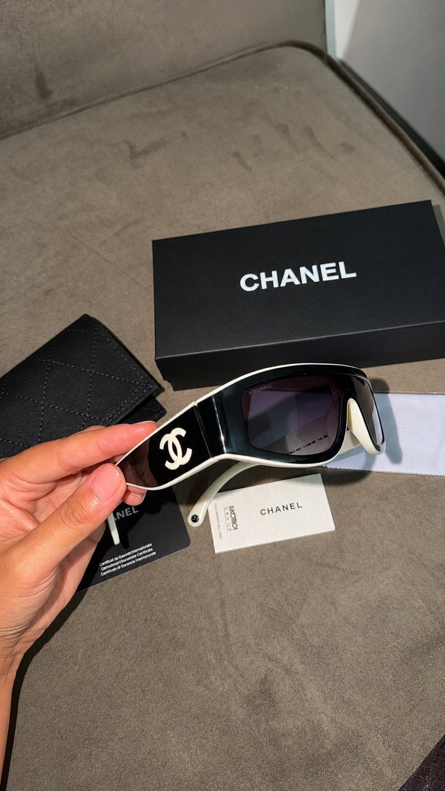 CHANEL ZONNEBRIL | ZWART/WIT | SPLINTERNIEUW, Overige merken, Zonnebril, Zwart, Nieuw