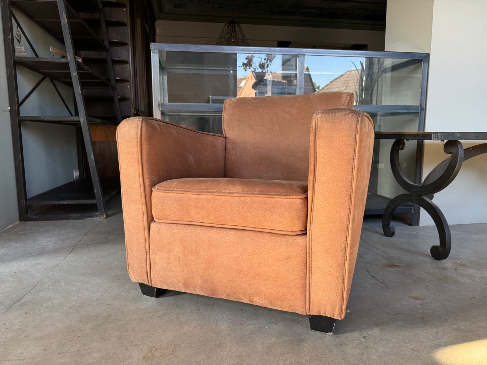 Comfortabele bruine fauteuil – zithoogte 44 cm, Huis en Inrichting, Ophalen, Gebruikt, Stof, 75 tot 100 cm