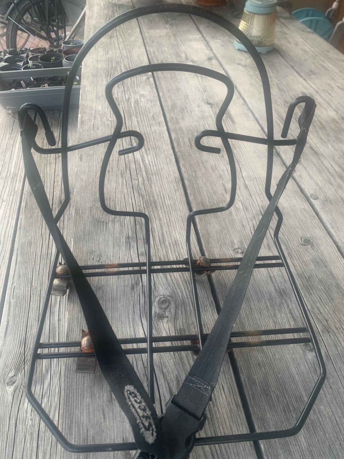 Tassenrek fiets middelbare school, Ophalen, Zo goed als nieuw