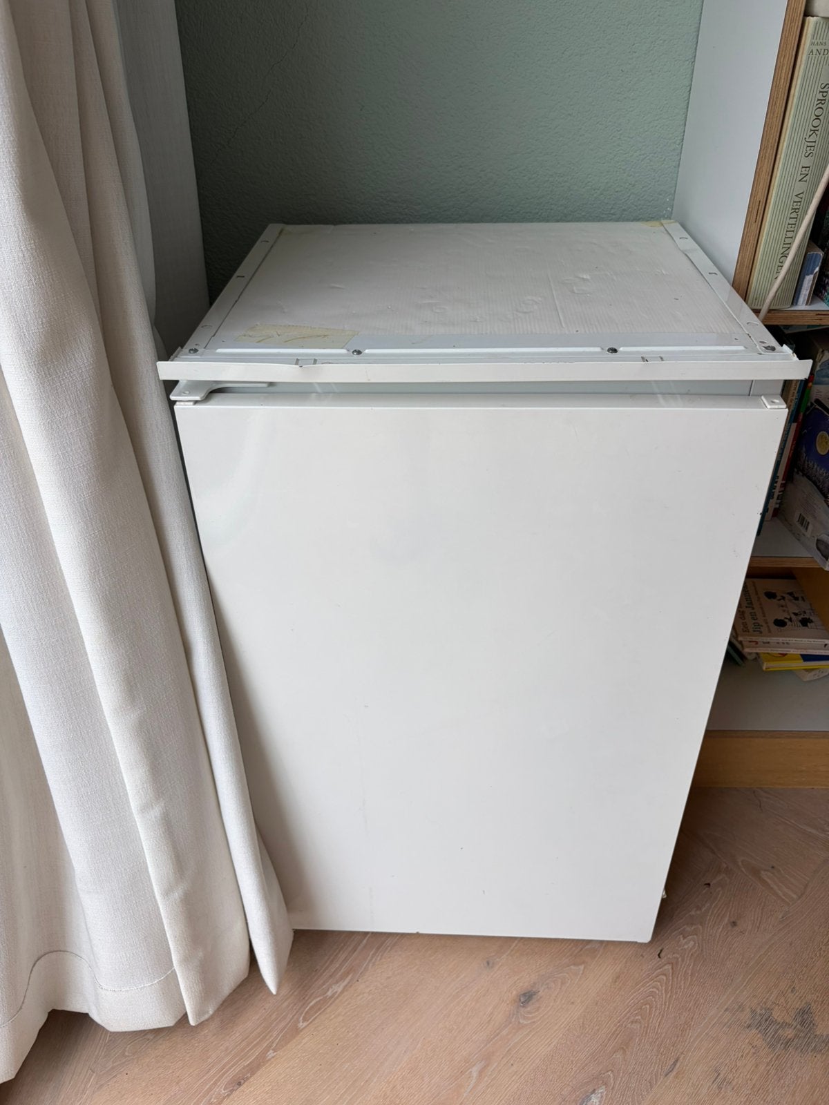 Whirlpool koelkast met vriesvak, Ophalen, Zo goed als nieuw, Minder dan 60 cm, 160 cm of meer