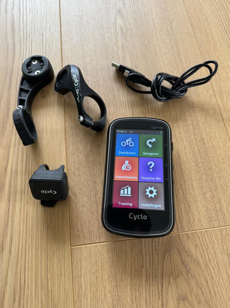 Mio cyclo 605 - inclusief 2 houders, usb, snelheidssenor, Ophalen of Verzenden, Gebruikt