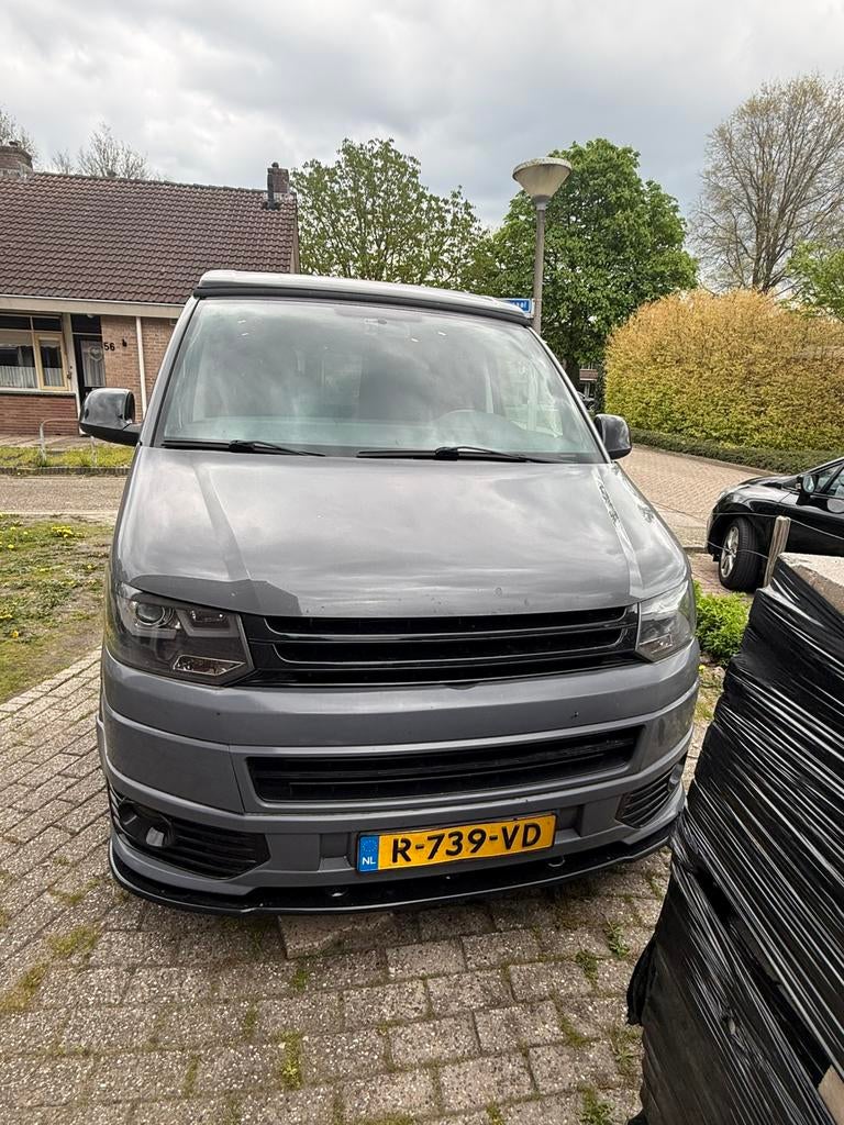 Volkswagen Transporter T5.1 Camper 2010 Grijs, Auto's, Stoelverwarming, 4 cilinders, 241 €/maand, 179 pk