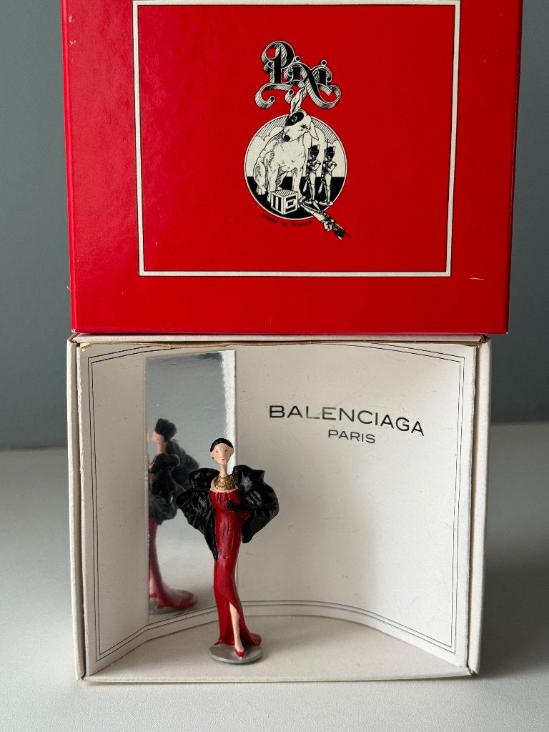 Balenciaga 1961 - pixi mode - Haute Couture, Verzamelen, Ophalen of Verzenden, Kuifje, Zo goed als nieuw, Beeldje of Figuurtje