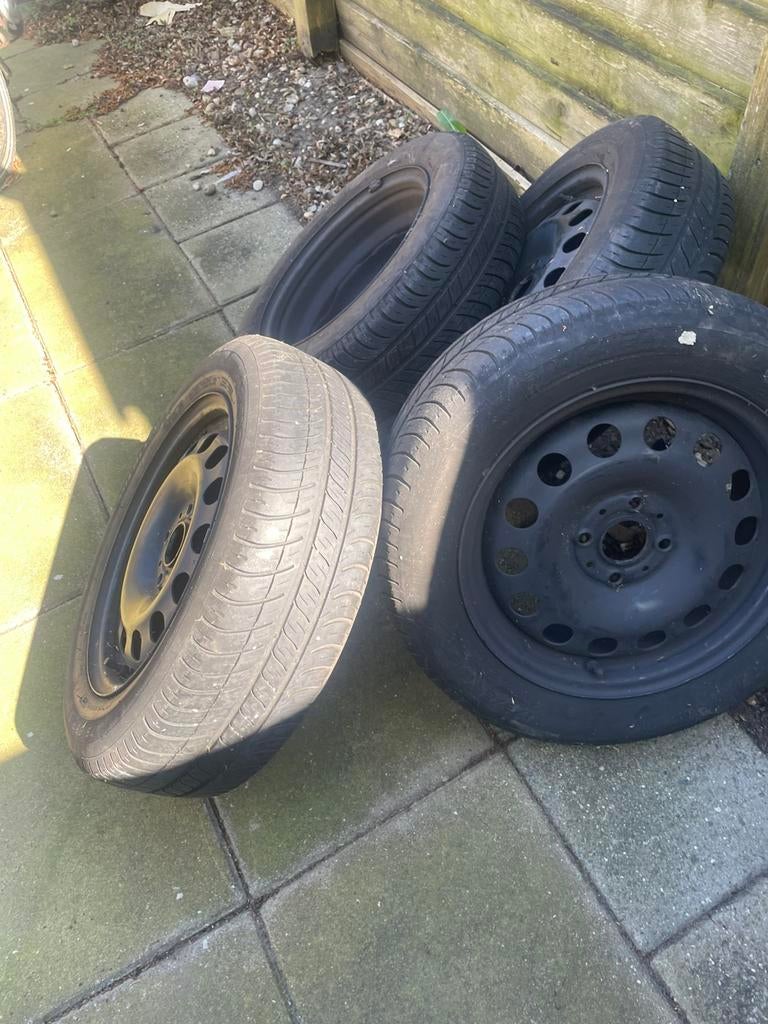 Auto banden Renault scenic, Ophalen of Verzenden, Zo goed als nieuw