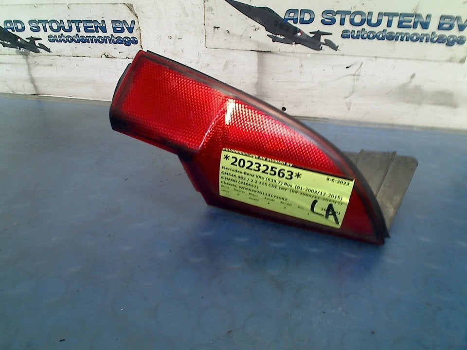 Reflector Achterklep Mercedes-Benz Vito (639.7) a6398200764, Gebruikt, Mercedes-Benz AG, Mercedes-Benz, Mercedesstraße 120, Stuttgart 70372, , Duitsland
