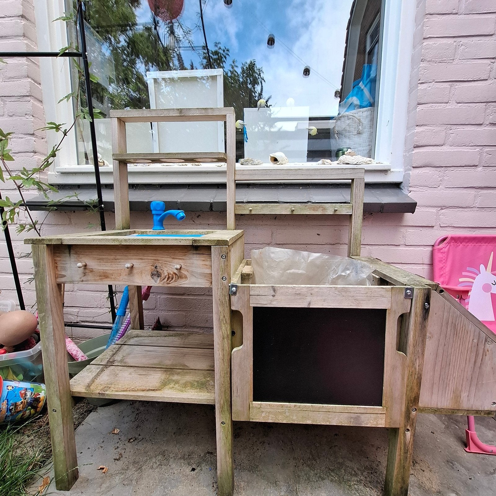 GRATIS--> Houten buiten keukentje / zandtafel, Ophalen, Gebruikt, Zandbak