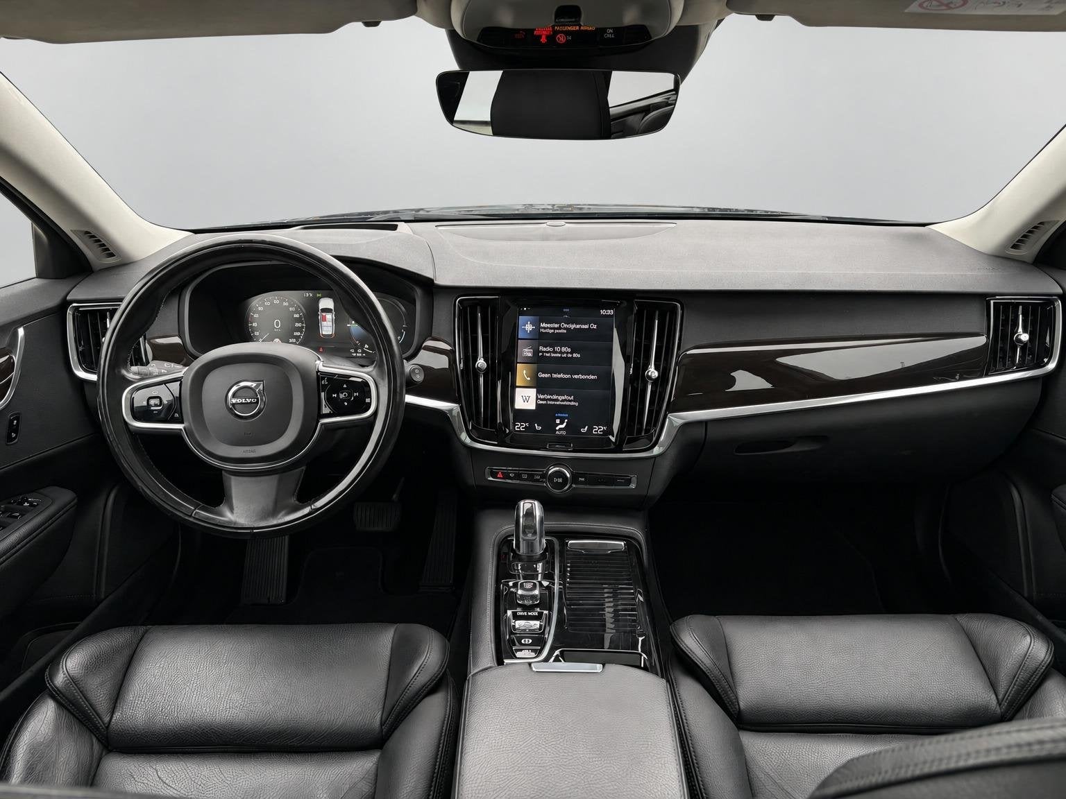 Volvo V90 2.0 T8 AWD Momentum, Euro 6, 4 cilinders, 1969 cc, Zwart