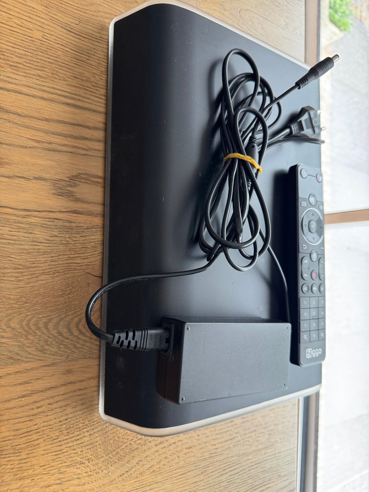 Ziggo Mediabox XL met afstandsbediening en kabels, Ophalen of Verzenden, Gebruikt, Harddiskrecorder