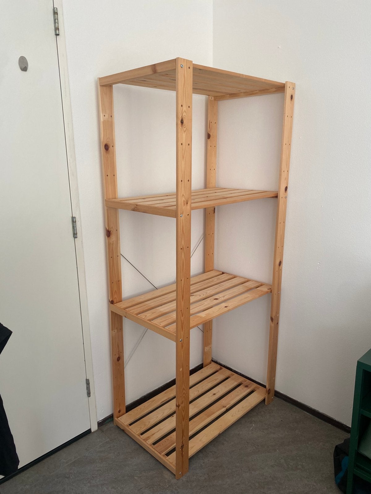 Houten ikea kast, Ophalen, Zo goed als nieuw