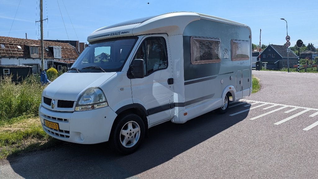 KNAUS SUN TI600 Renault camper 2005 115.000km, Ringverwarming, Achteruitrijcamera, Winterisolatie, L-zit