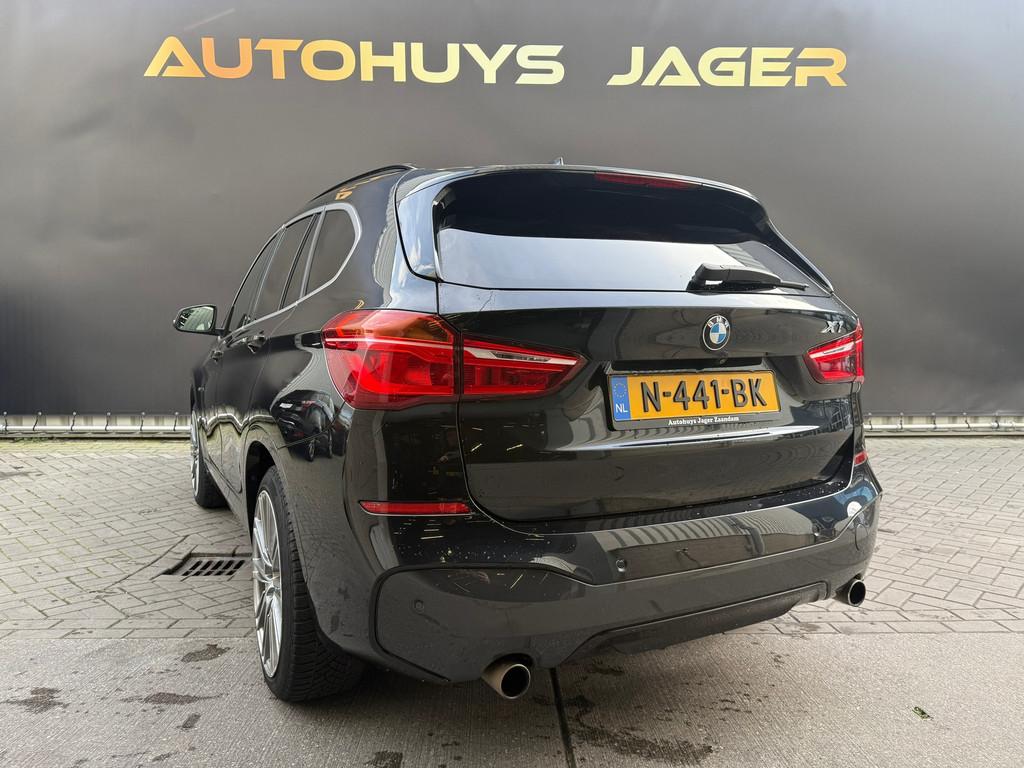 BMW X1 XDrive20i High Executive M-Pakket Pano Leer h&k h&u, Auto's, BMW, 1998 cc, Gebruikt, 2000 kg, Automatische klimaatregeling