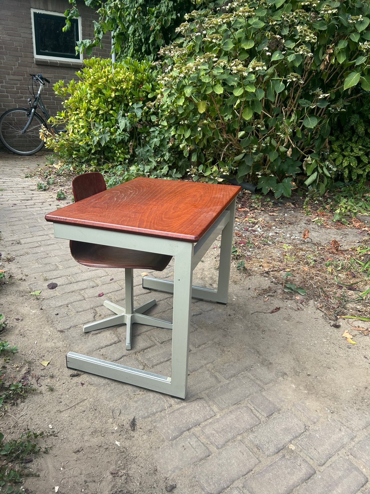 Vintage bureautje met gebruikssporen (58,5x50x70cm), Ophalen