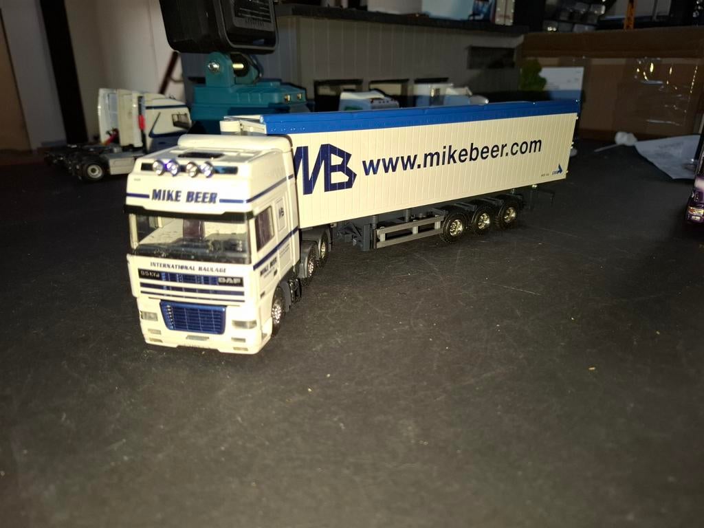 Daf xf Mike beer, Hobby en Vrije tijd, Modelauto's | 1:50, Ophalen of Verzenden, Zo goed als nieuw, Bus of Vrachtwagen, Tekno
