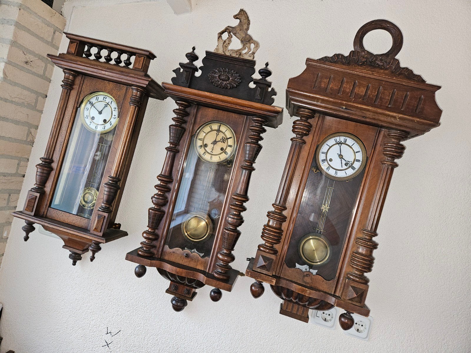 Set van 3 Antieke Houten Wandklokken met Slinger, Antiek en Kunst, Antiek | Klokken, Ophalen